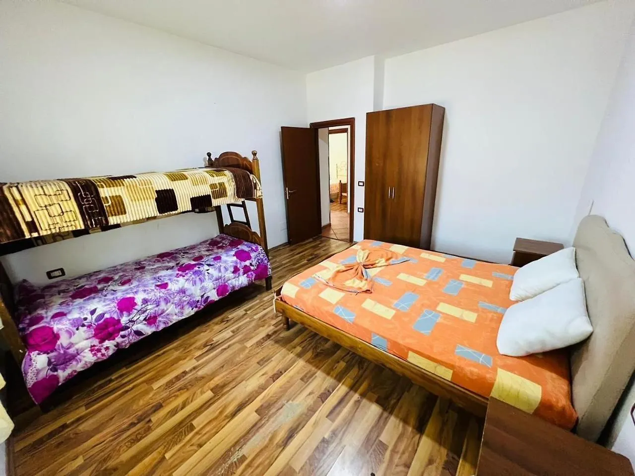 Olsi Apartament Shkoder 0*,  Albania
